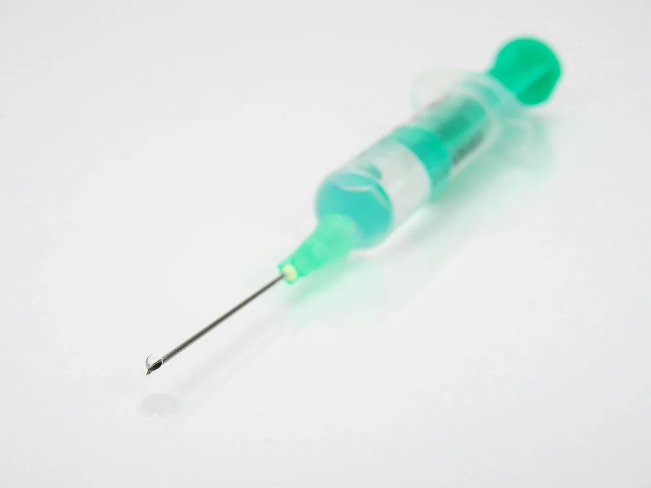 injection, needle, disposable syringe, health, medicine, doctor, injection syringe, vaccination, cannula, drops, ampoule. Washington state's natural-look trend and its recovery timelines